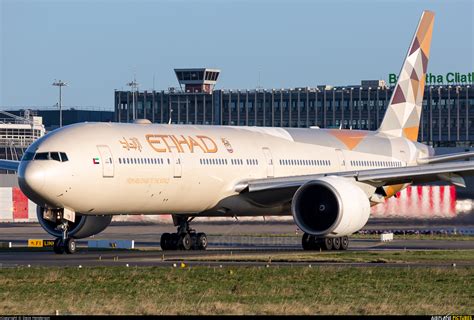 etihad 777