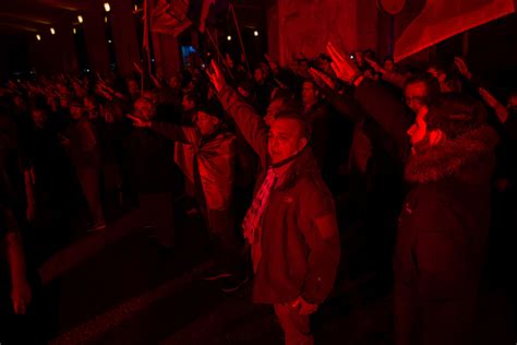 faces of right wing extremism Epub