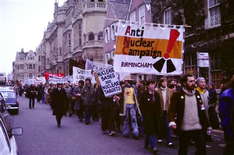 fantasy the bomb and the greening of britain romantic protest 1945 1980 Reader