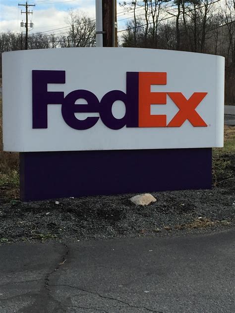 fedex pittston pa