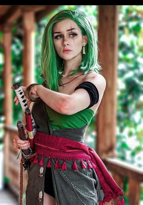 female zoro cosplay