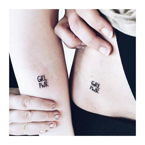 Fineline Tattoo Freundschaft