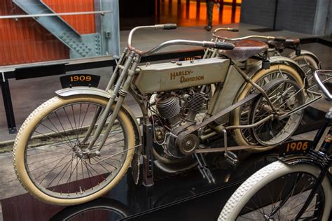 first harley davidson motorcycle built Epub