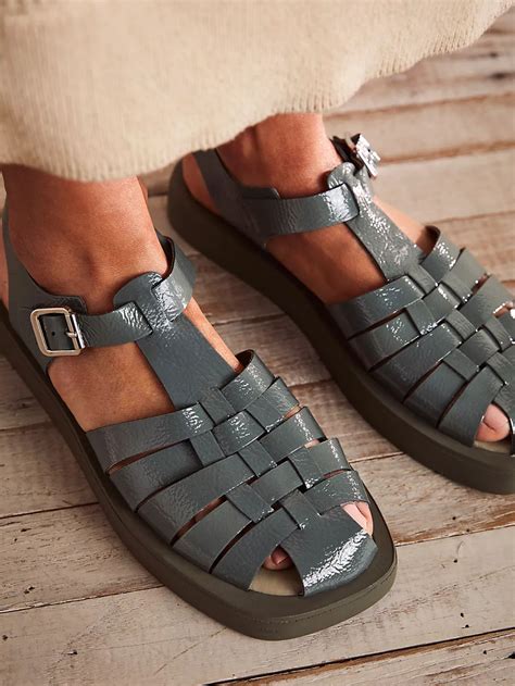 fisherman sandals