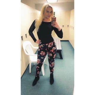 fitbootyblondie