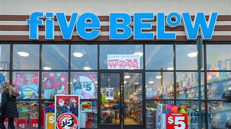 five below stock price