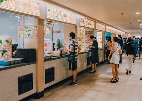 food court in changi airport terminal 1