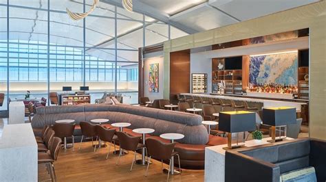 fort lauderdale airport lounges