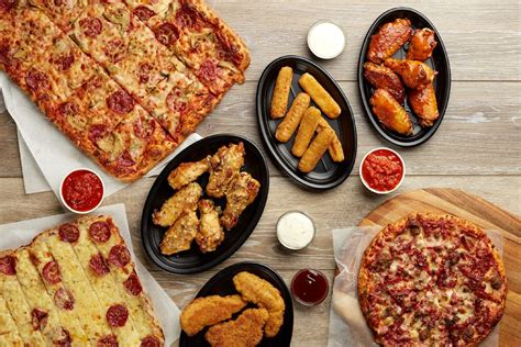 fox's pizza elm hill pike