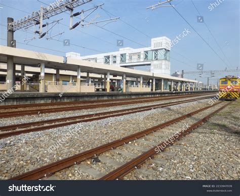 gangshan train station