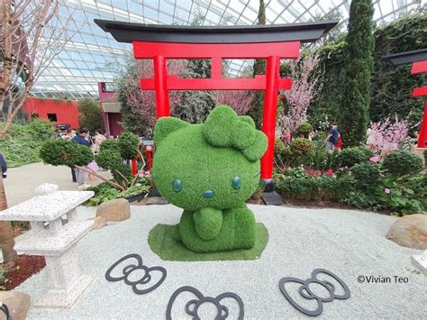 gardens by the bay hello kitty