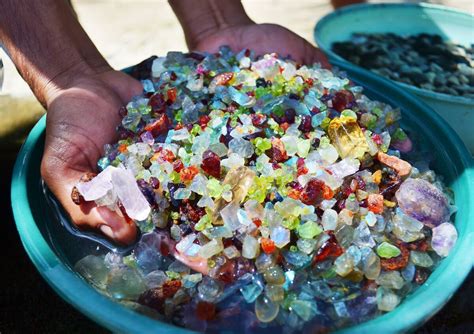 gem hunting near me