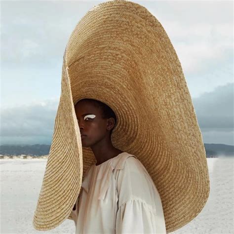 giant sun hat