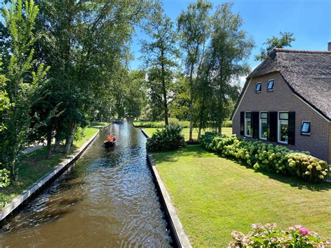 giethoorn dorp tussen de wieden PDF