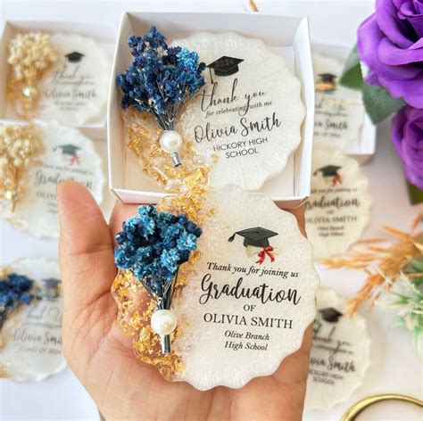 graduation keepsakes for guests