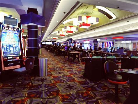 grand victoria casino 250 s grove ave elgin il 60120