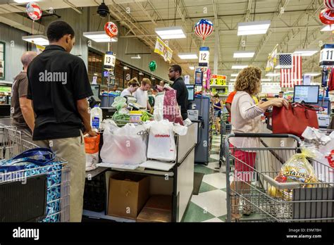 grocery stores st louis