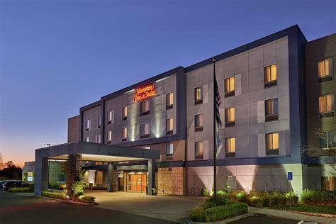 hampton inn and suites salem oregon