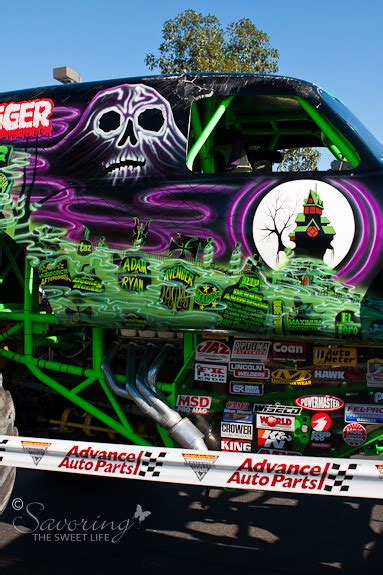 haunted house grave digger