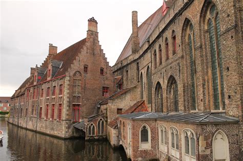 het memlingmuseum en het sintjanshospitaal brugge Doc