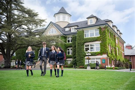 high schools for international students