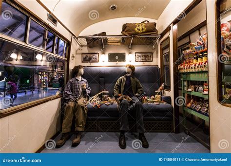 hogwarts express compartments movie scene