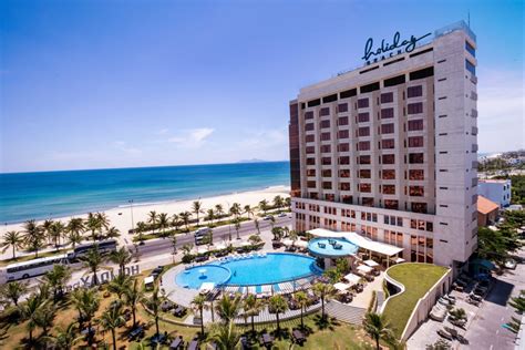 holiday beach da nang hotel and resort