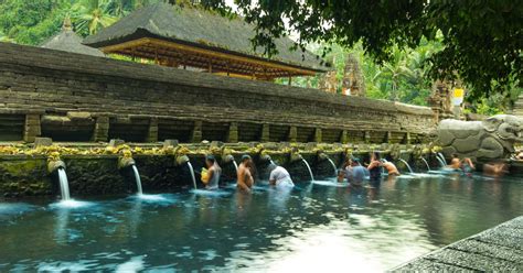 holy water temple ubud dress code