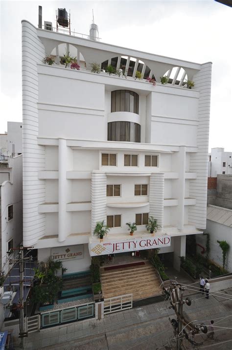 hotels in rajahmundry