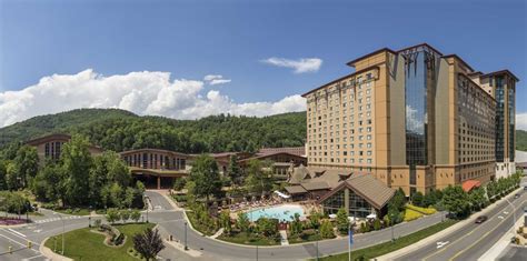 hotels near harrah's casino cherokee nc