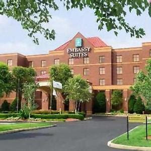 hotels near kentucky horse park