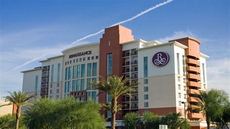 hotels near phoenix stadium in glendale