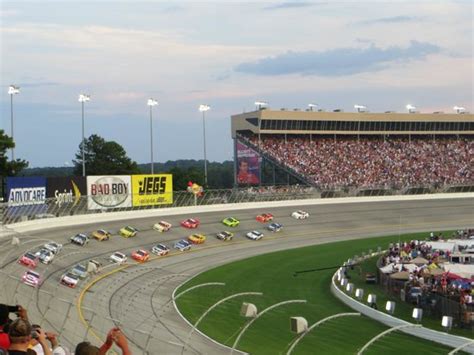 hotels near road atlanta raceway