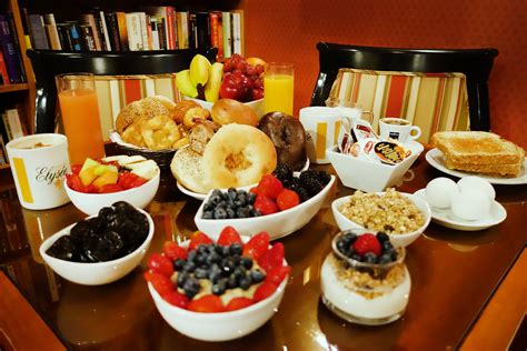 hotels with continental breakfast