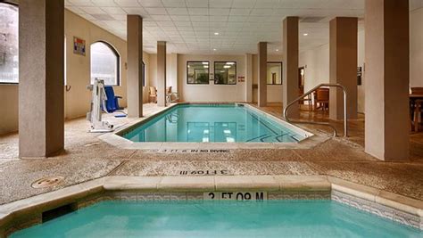 houston hotels with indoor pool