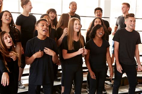 how does choir help students