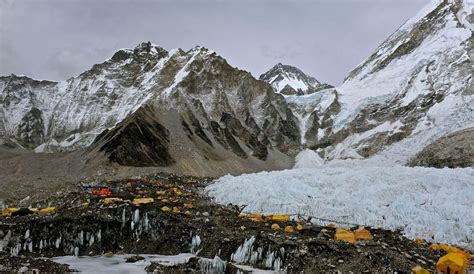 how long does it take to climb everest