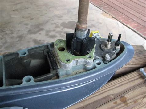 how to change a water pump on a johnson outboard PDF