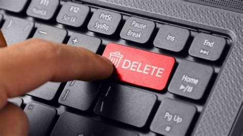 how to delete all data from laptop