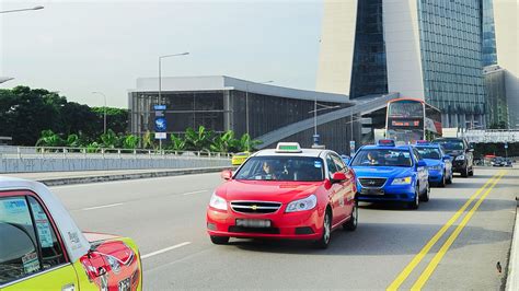 how to get a taxi in singapore