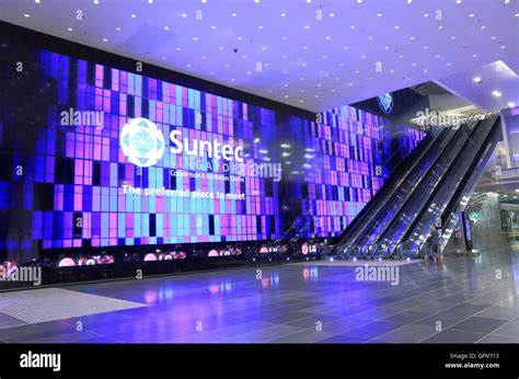 how to get to suntec convention centre