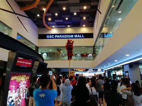 how to go paradigm mall from singapore