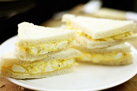 how to make egg mayo sandwich