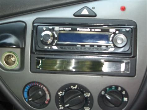 how to remove radio from 2002 ford focus Doc