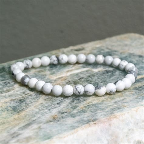 howlite bracelet