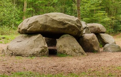 hunebedden in nederland zorgen voor morgen over de archeologie een archologisch reisboek Reader