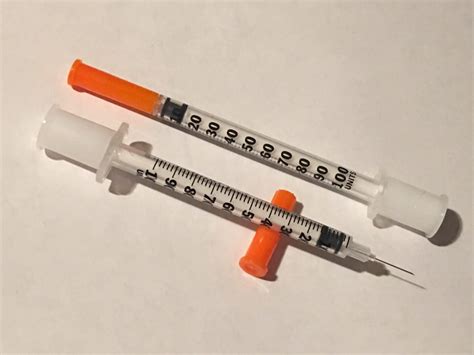 insulin needles and syringes