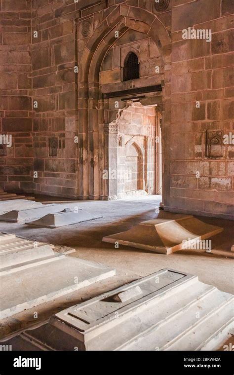 interior sher shah suri tomb