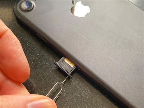 iphone 2 sim card slot