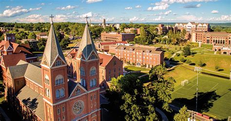 is benedictine college conservative
